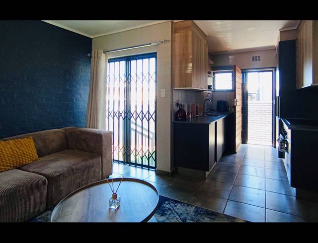 3 BEDROOM FREESTANDING FOR SALE IN LOTUS GARDENS